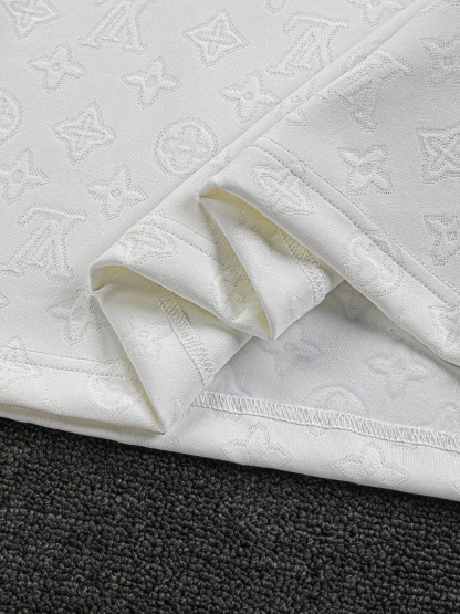 1V short-sleeved shirt