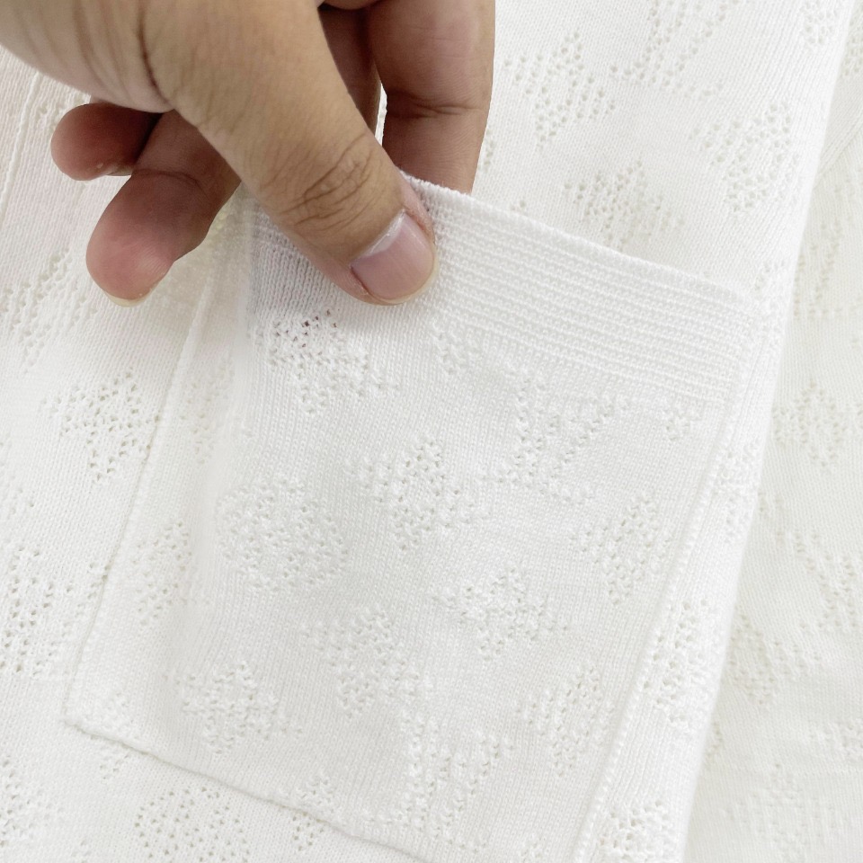 1V Football star's same knit dark flower hollow short sleeved cardigan