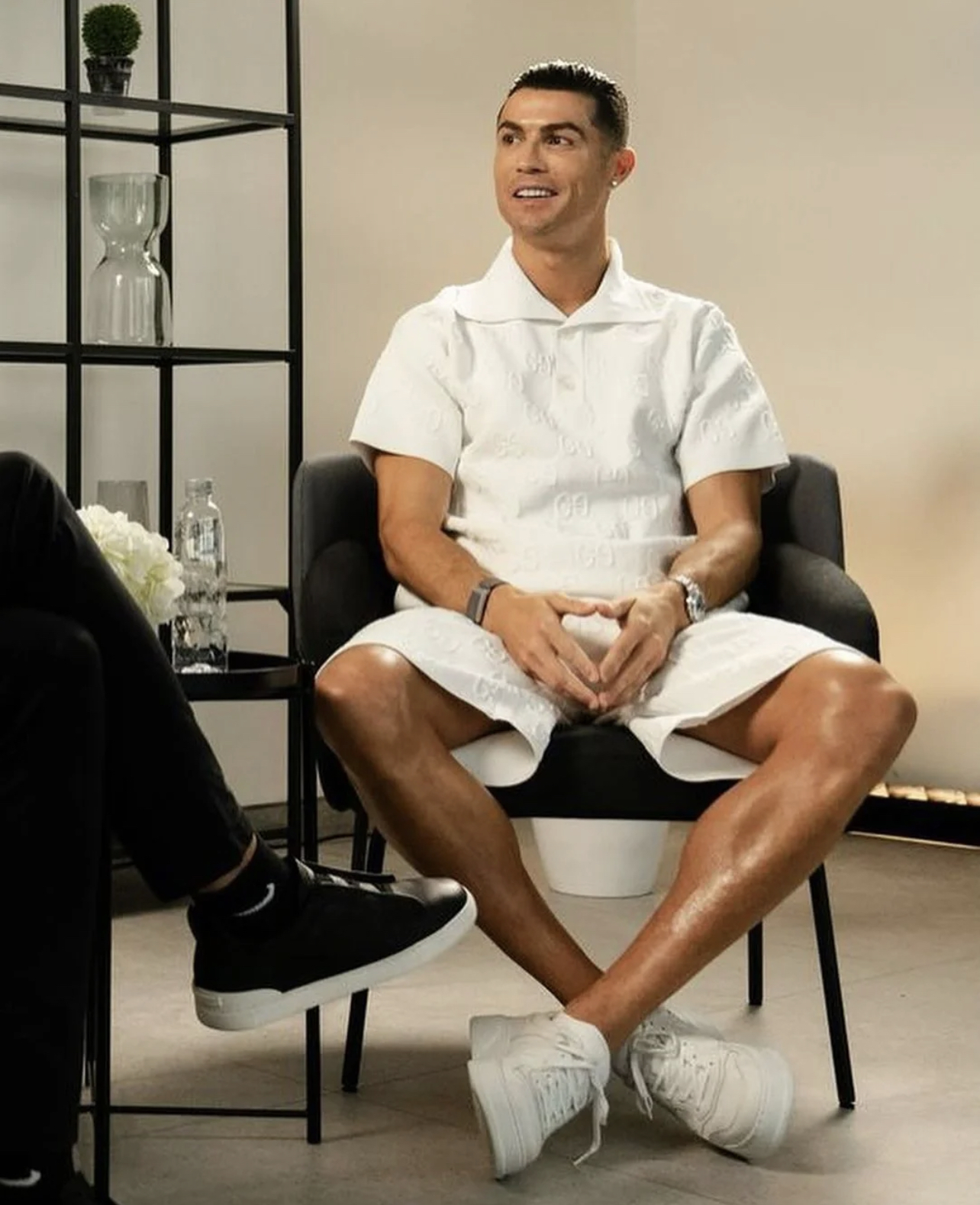 GG Cristiano Ronaldo's same dark floral short sleeved polo shirt