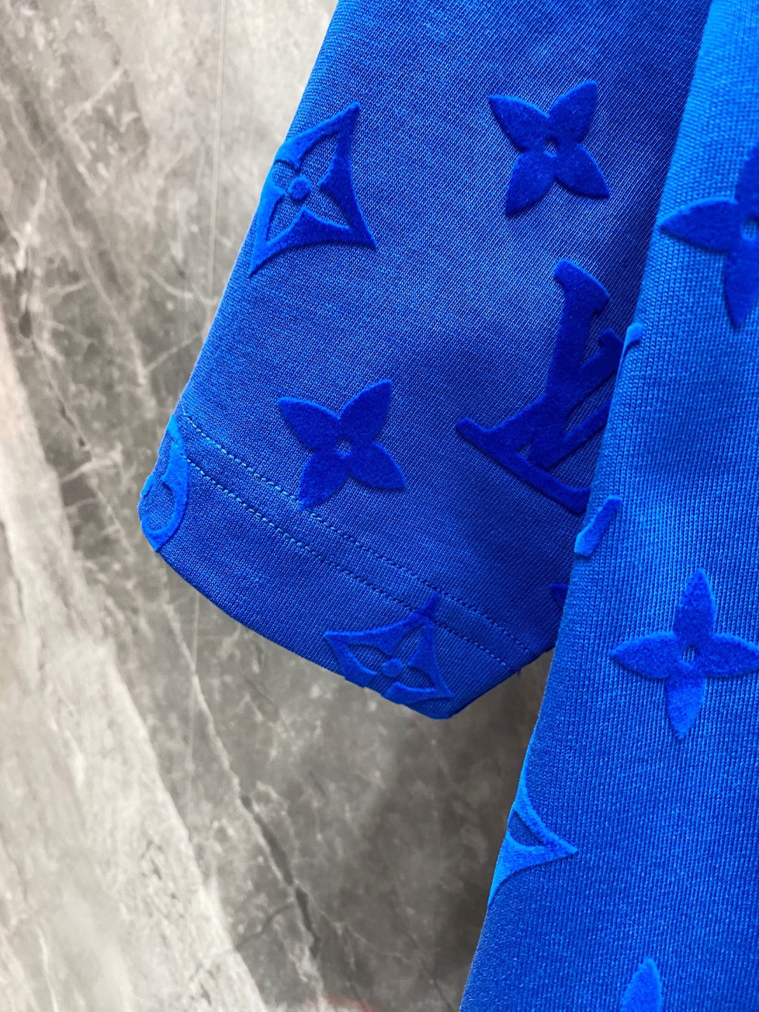 1V Plush printed short sleeved T-shirt