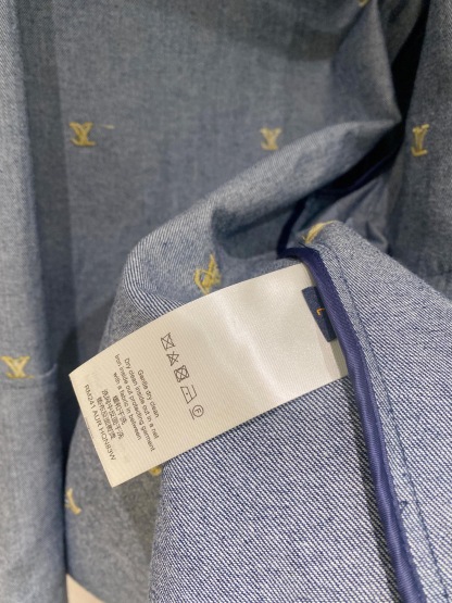 1V Denim denim small logo embroidered jacket with detachable sleeves for 2 outfits