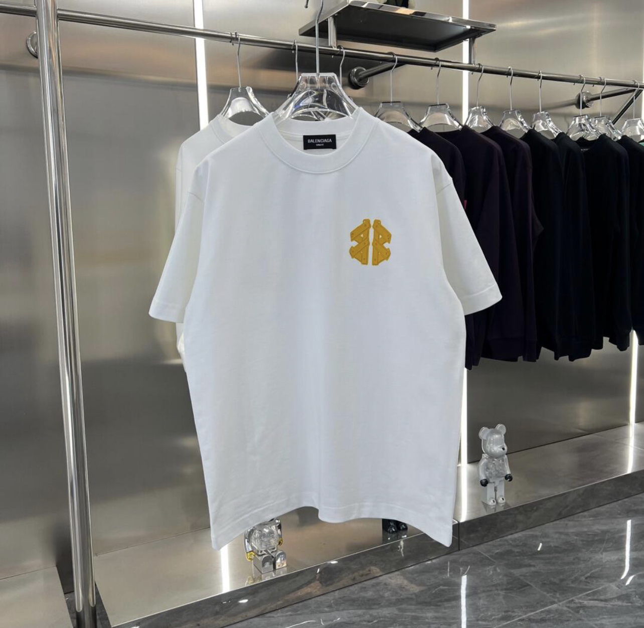 BA Back large letter short sleeved T-shirt