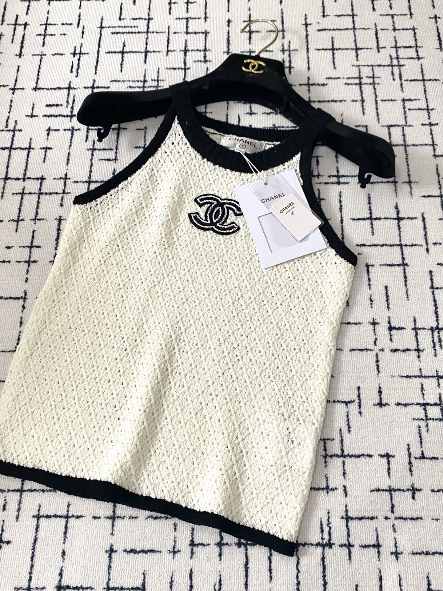 CHAN 25SS Hanging neck double C logo vest