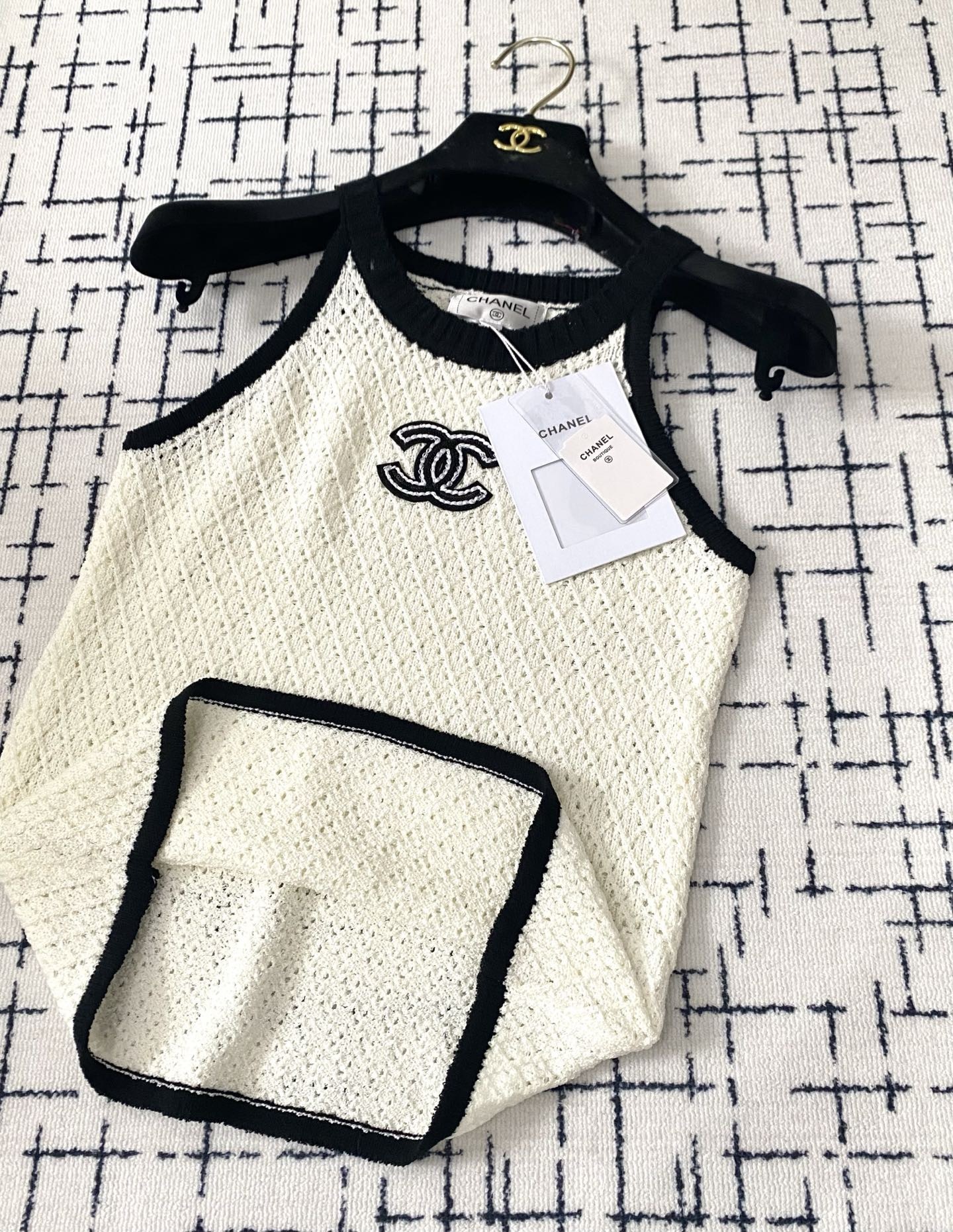 CHAN 25SS Hanging neck double C logo vest