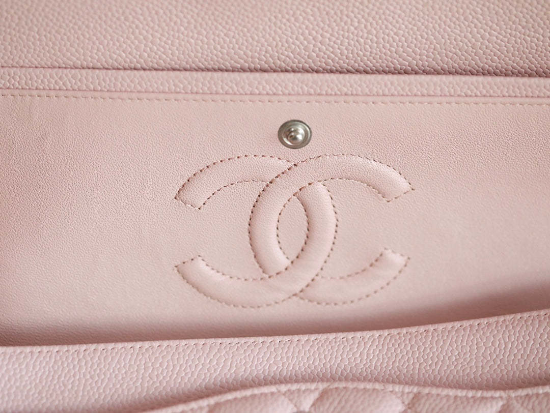 Maxi Classic Handbag Grained Calfskin