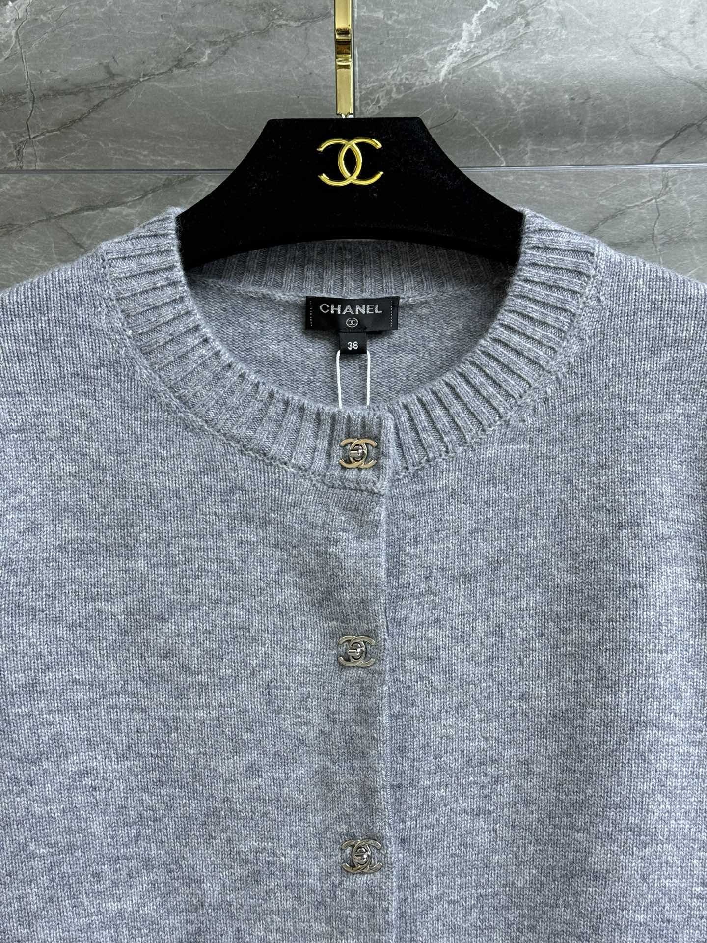 CC Exquisite button knit cardigan