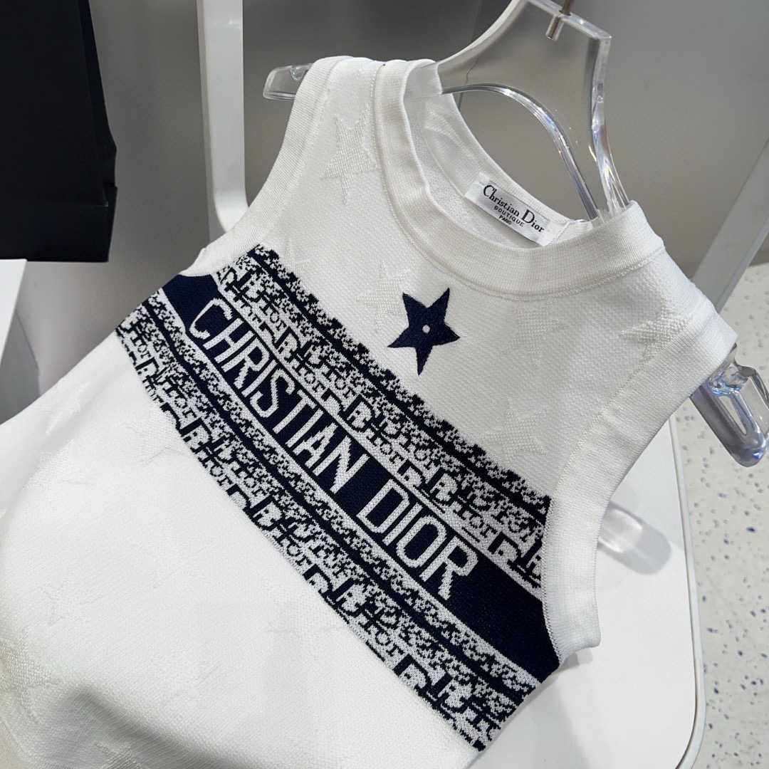 DIA 2025SS Dark flower knitted vest