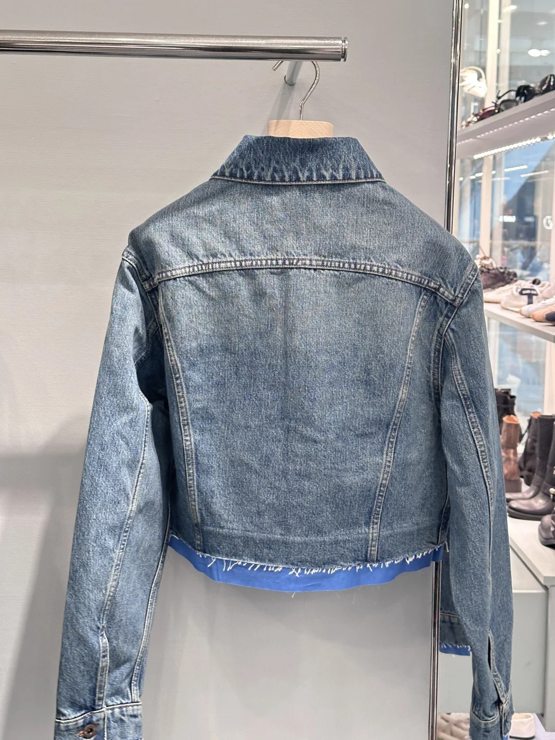 MIU new monogrammed embroidered lapel denim jacket