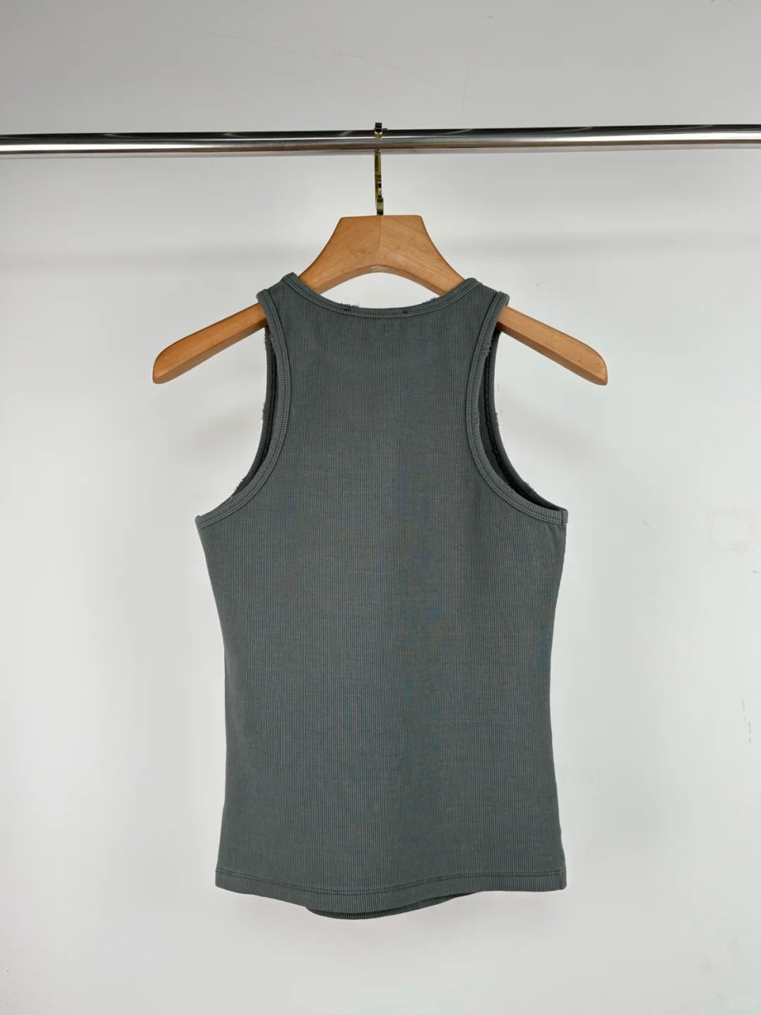 MIU25SS logo knit sleeveless cotton tank top