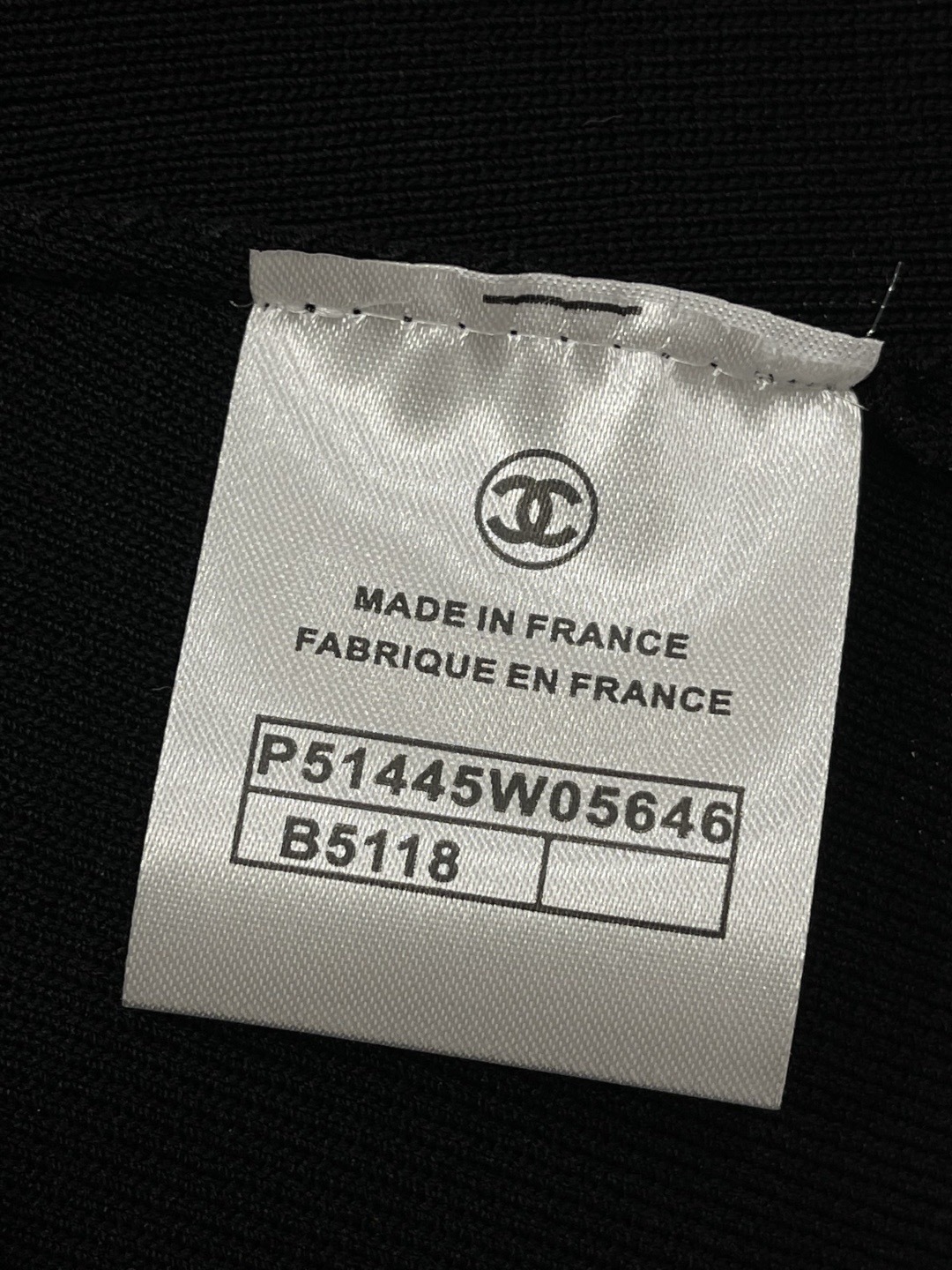 XX Wave edge knitted vest in 2 colors