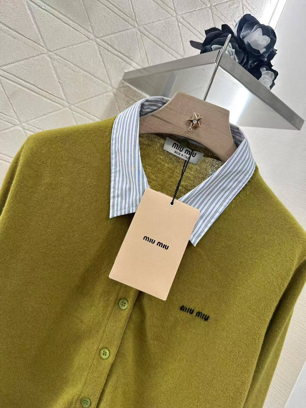 MM 2025SS Color blocking fake 2-piece knitted cardigan