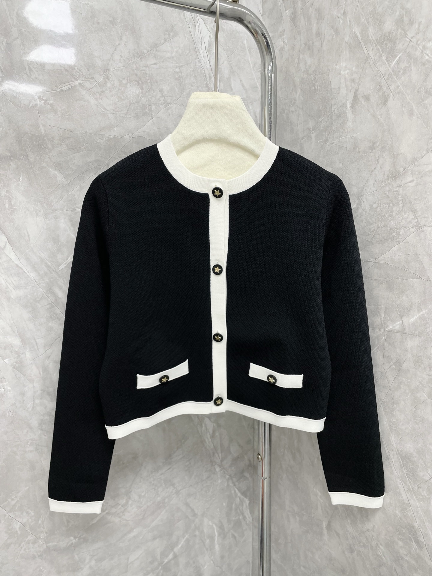 DI 2025SS Color blocked pocket knit sweater