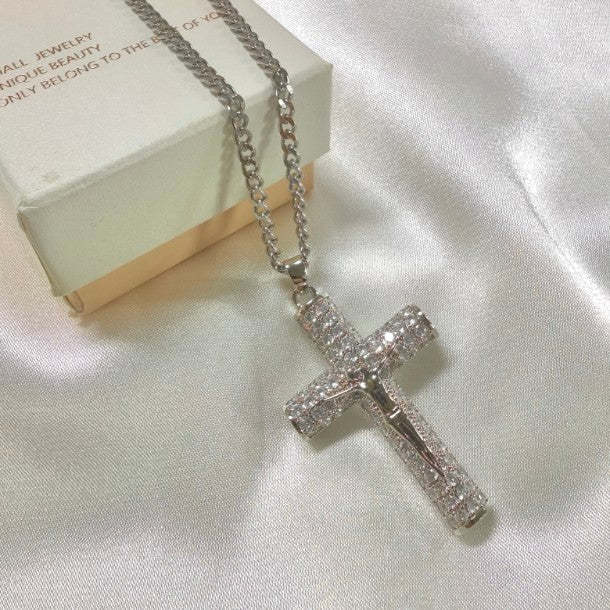 🎉HOLIDAY HAUL SALE✝️Jesus Crucifix Pendant Necklace