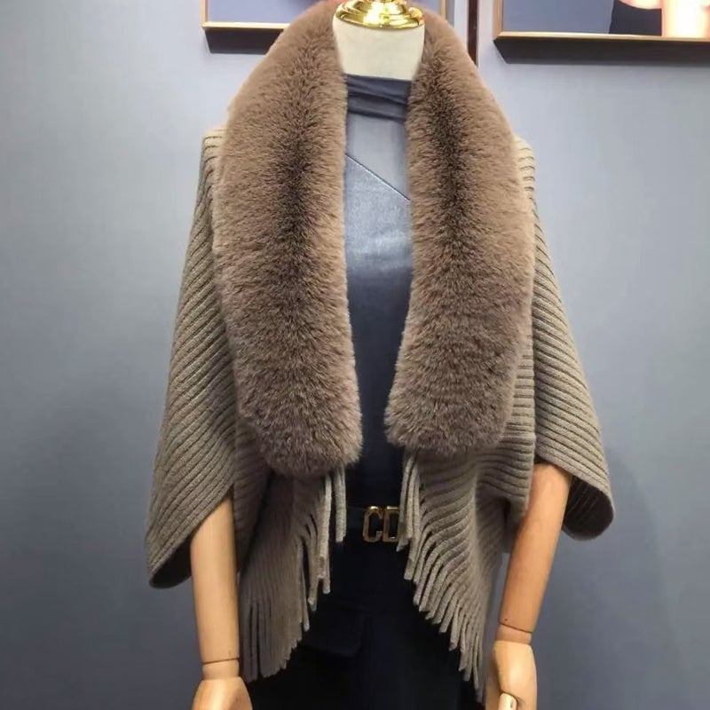 🔥Hot Sale 50% OFF🔥Fashion Thick Fur Collar Shawl Cloak