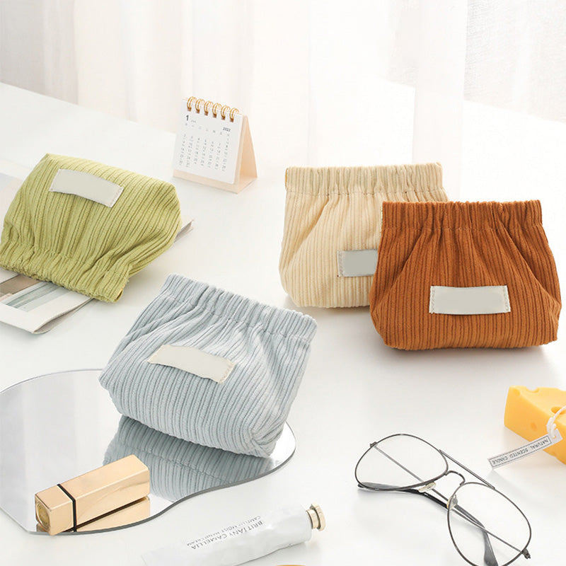 Self-closing Magnetic Mini Portable Pouch