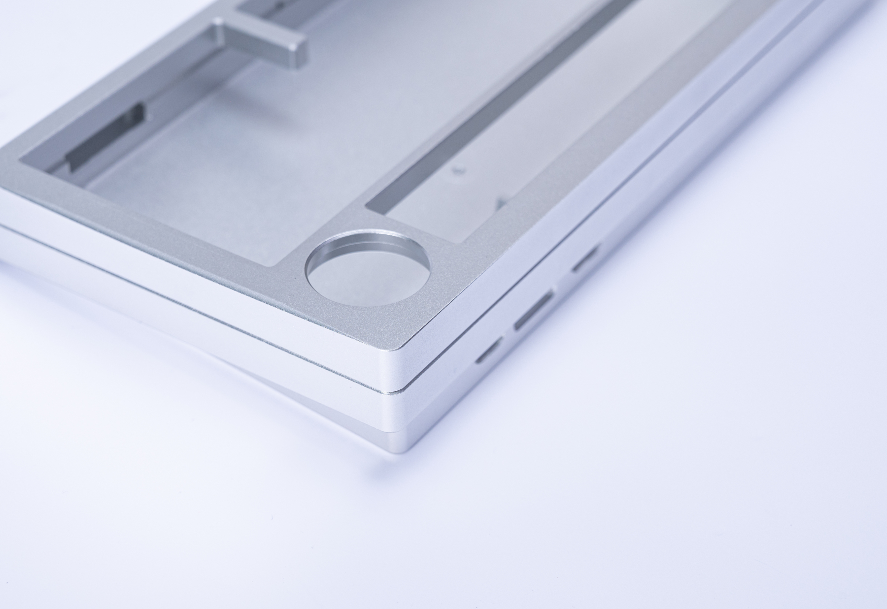 Aluminum alloy housing