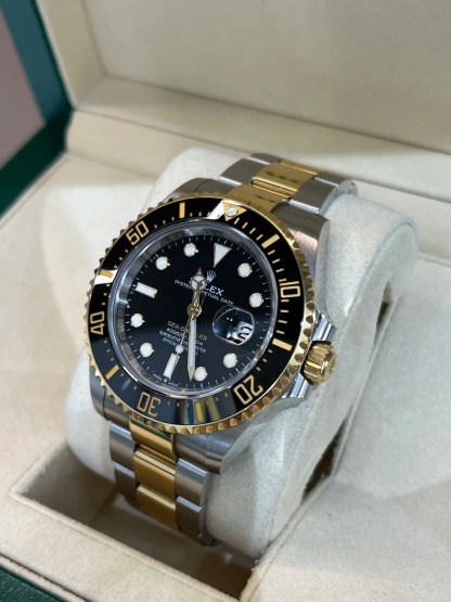 Sea-Dweller Gold & Oystersteel Men's Watch M126603-0001