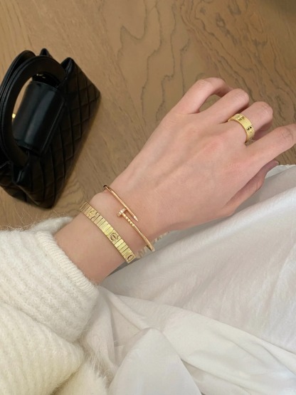 LOVE UNLIMITED BRACELET, FLEXIBLE, YELLOW GOLD