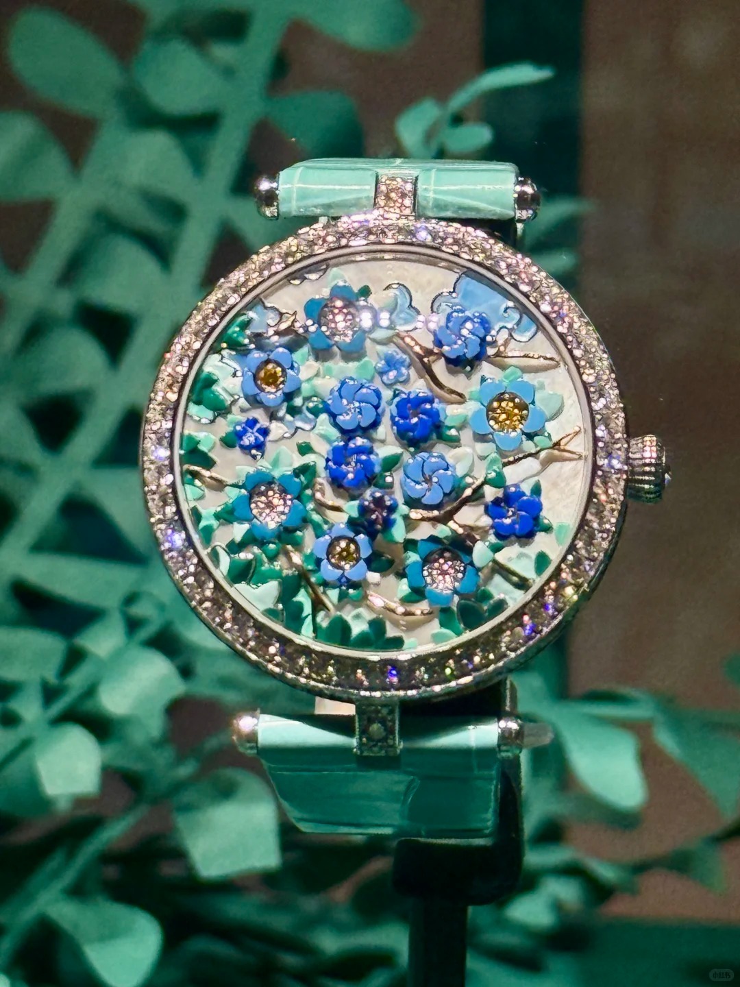 Lady Arpels Heures Florales watch