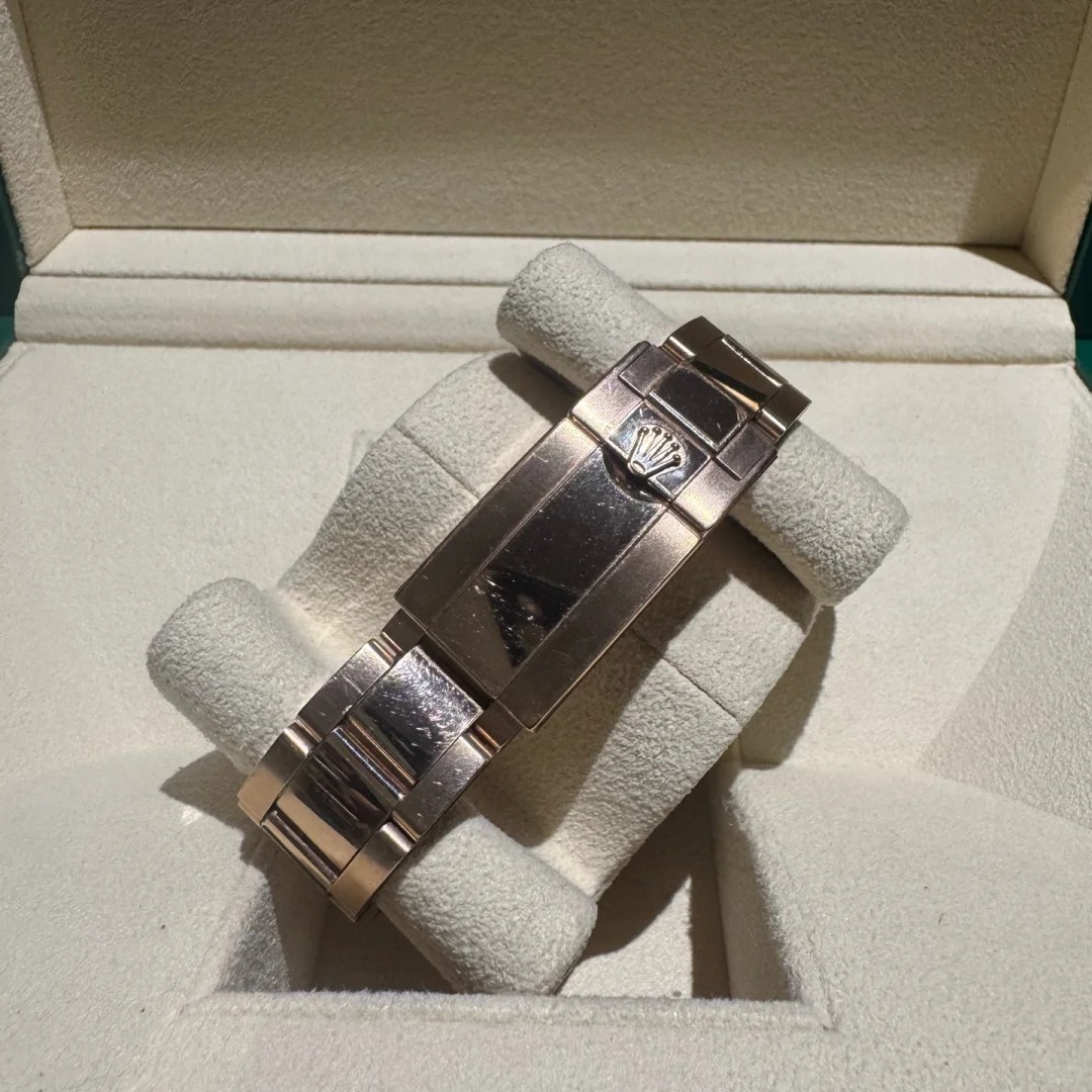 GMT-Master II Root Beer Rose Gold 126715CHNR