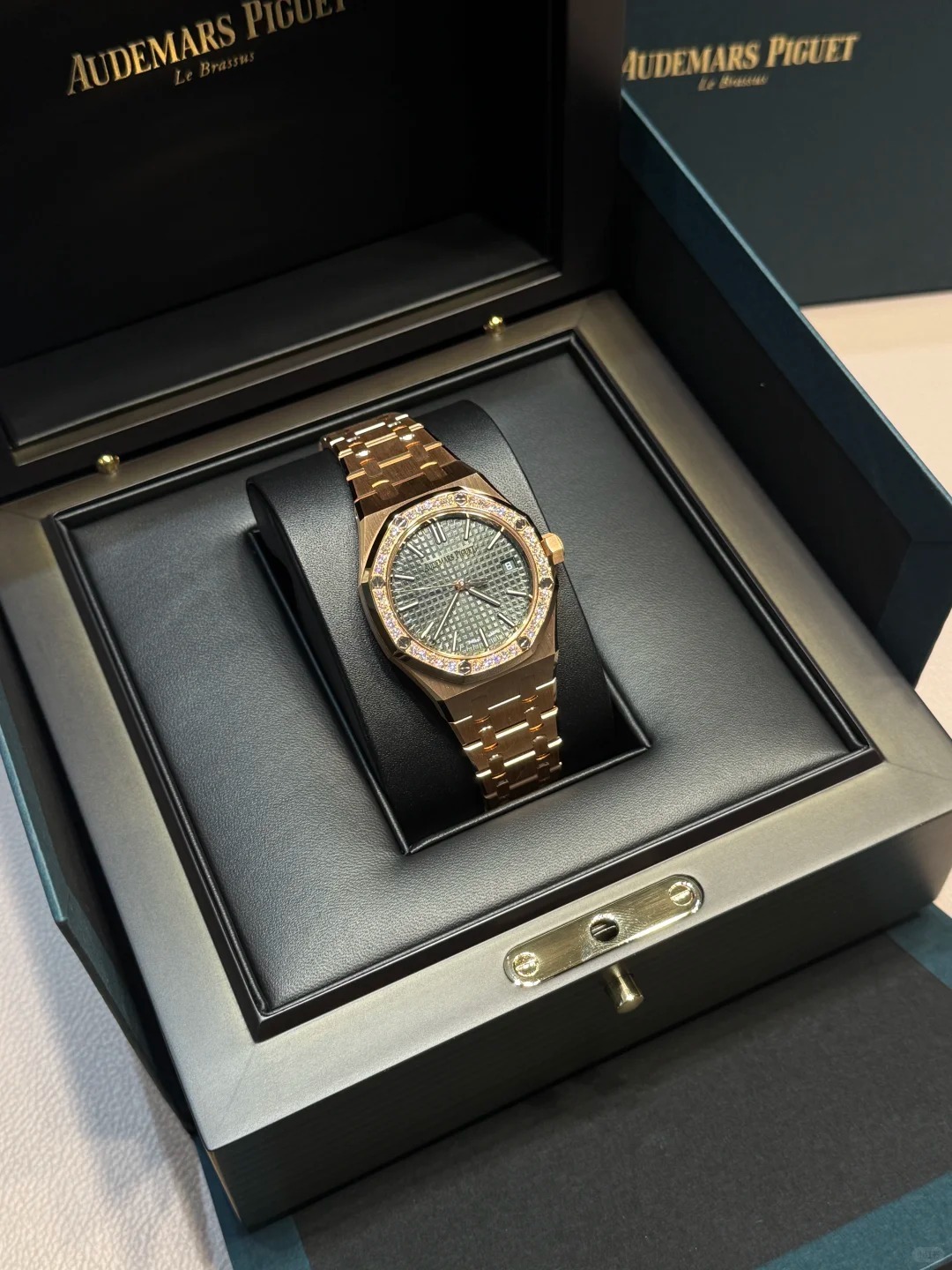 Royal Oak SELFWINDING "50TH ANNIVERSARY" Ref# 15551OR.ZZ.1356OR.03