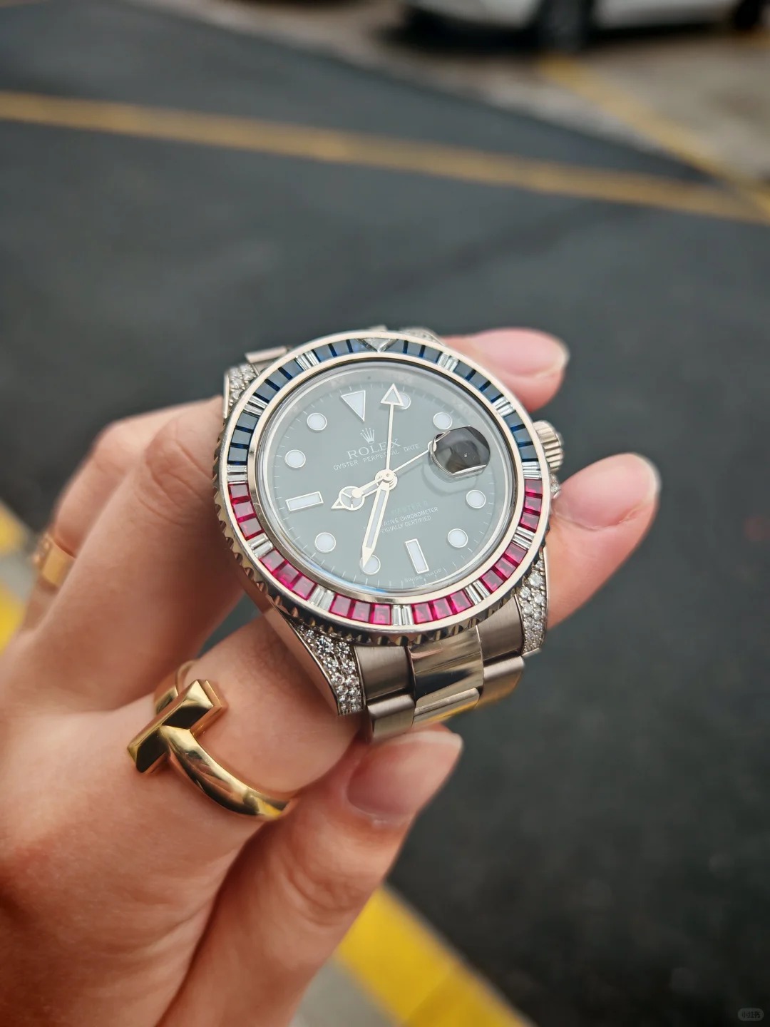 SUBMARINER SILVER BLUE / RED DIAMOND 40MM