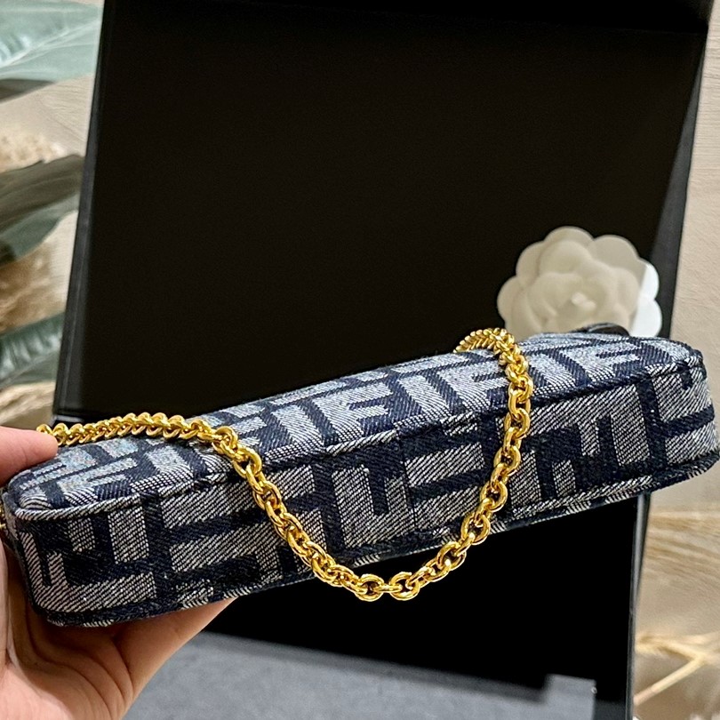 Baguette Pouch