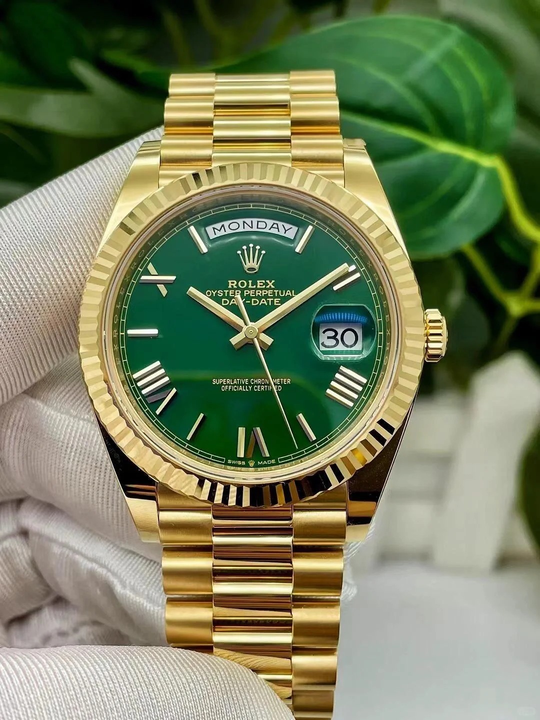 Day-Date 2022 Oyster 40 mm yellow gold 228238-0061