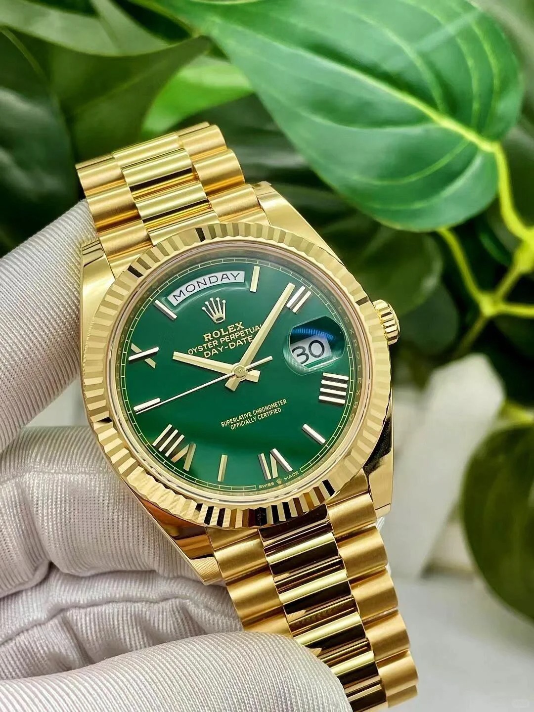 Day-Date 2022 Oyster 40 mm yellow gold 228238-0061