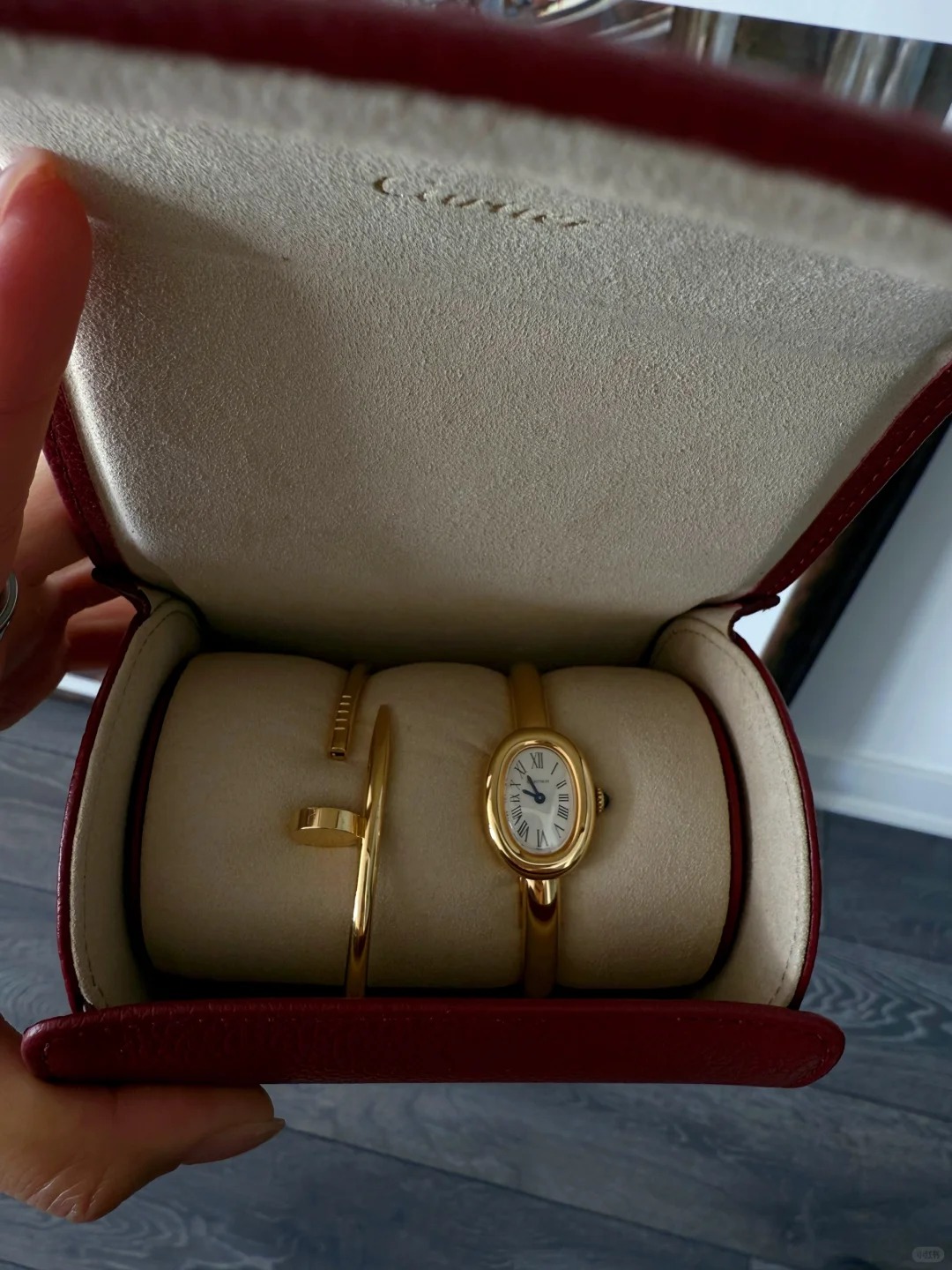 BAIGNOIRE WATCH, Small Model, Yellow Gold, Size 15 - 17