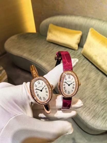 BAIGNOIRE WATCH, Small Model With 42 Diamonds, Rose Gold, Size 15 - 17