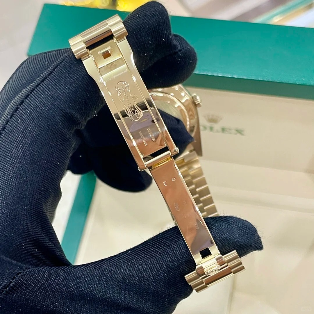 Day-Date 40 Solid 18k Yellow Gold Watch M228238-0005