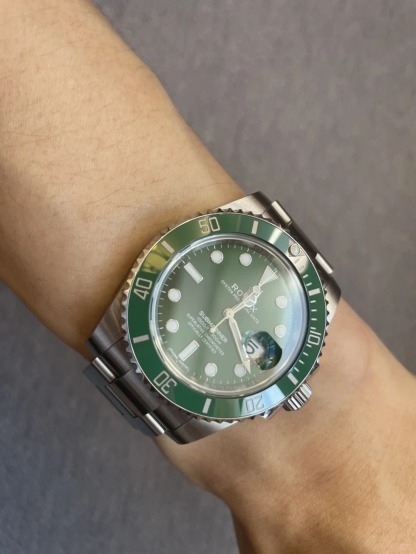 Submariner Date Hulk Oystersteel Men's Watch 116610LV-0002