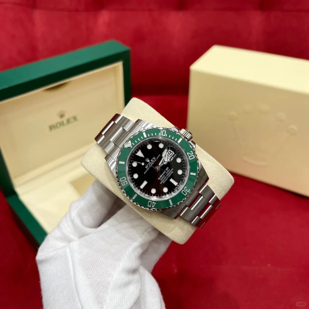 Submariner Date Starbucks Green Bezel Men's Watch 126610LV-0002