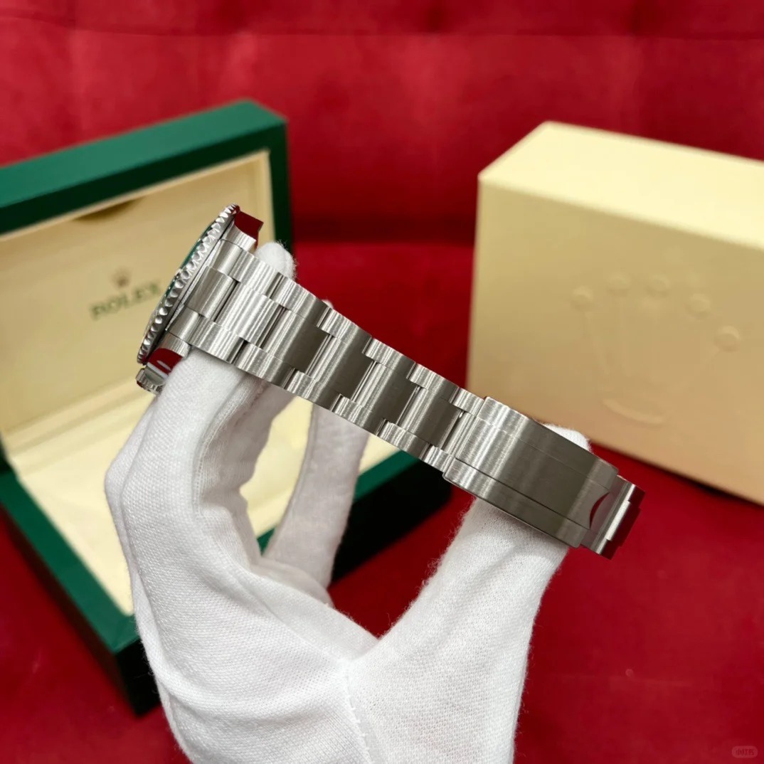 Submariner Date Starbucks Green Bezel Men's Watch 126610LV-0002