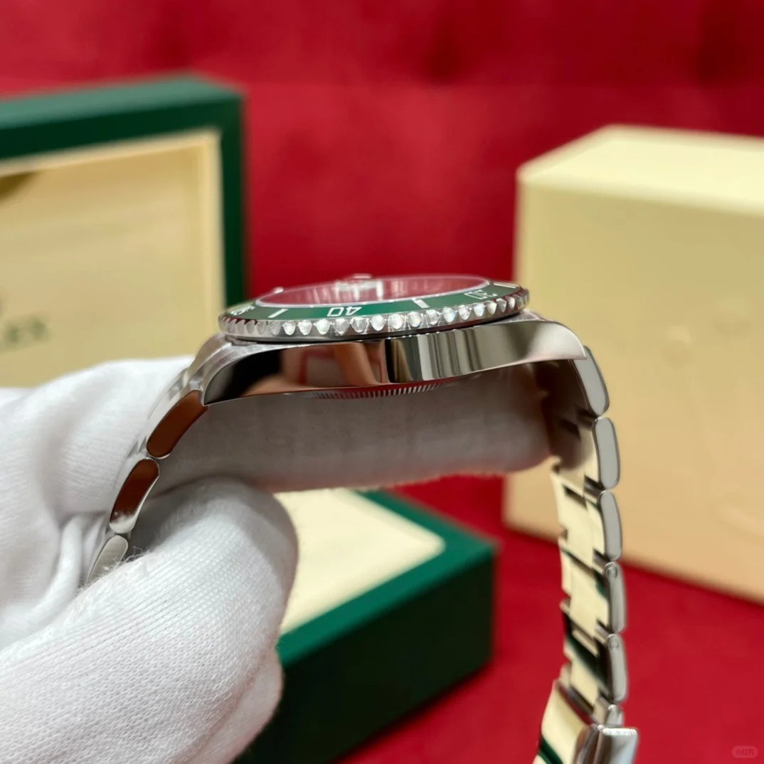 Submariner Date Starbucks Green Bezel Men's Watch 126610LV-0002