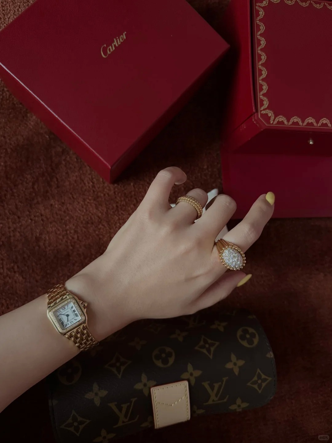 PANTHERE DE  WATCH MEDIUN MODEL