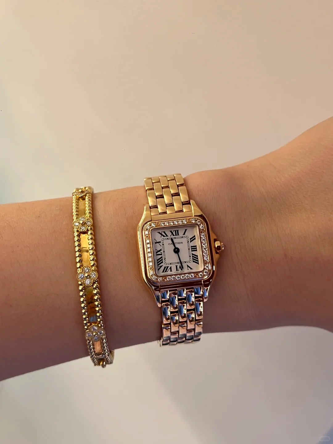 PANTHERE DE  WATCH MEDIUN MODEL