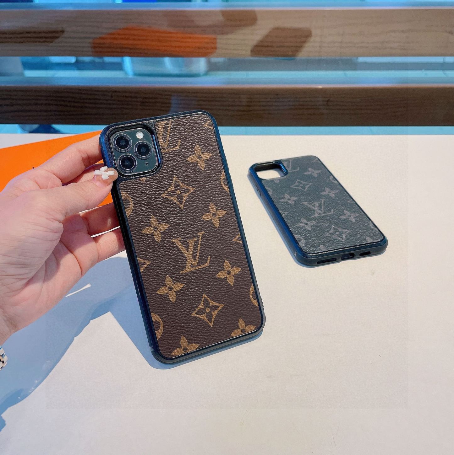 Classic old flower iphone case