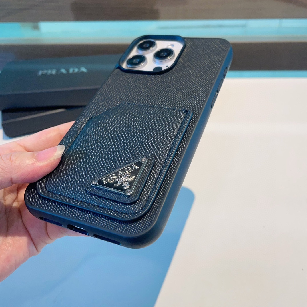 Crossgrain card pocket phone case