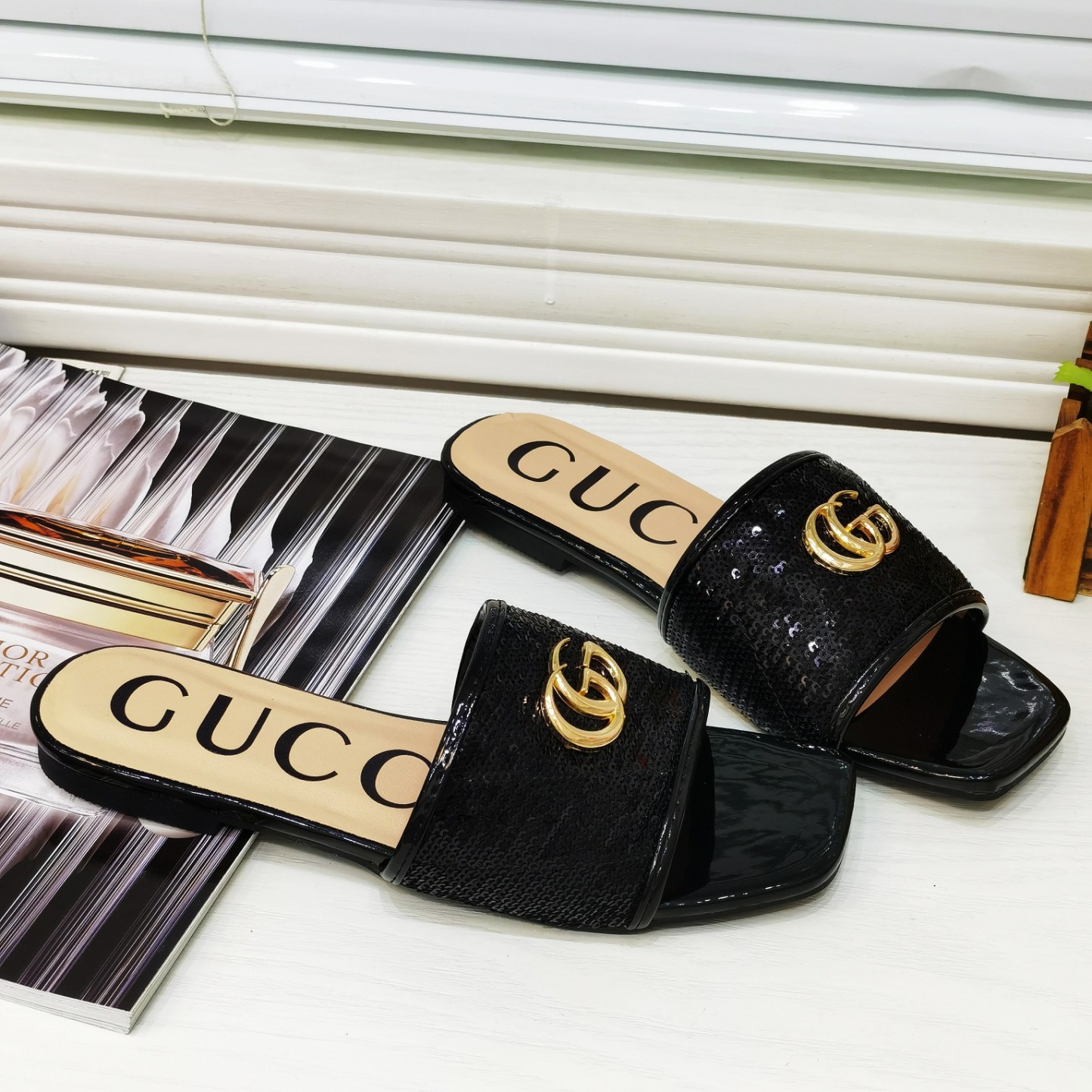 WOMEN'S SLIDE WITH DOUBLE G