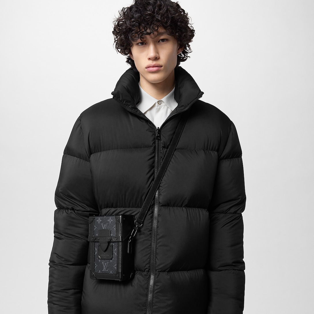 Vertical Trunk Wearable Wallet M82077