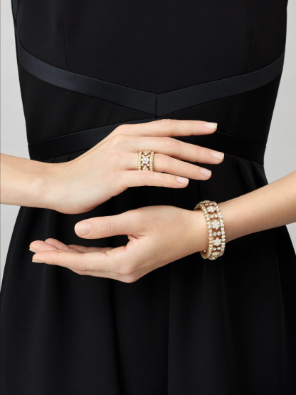Snowflake bracelet