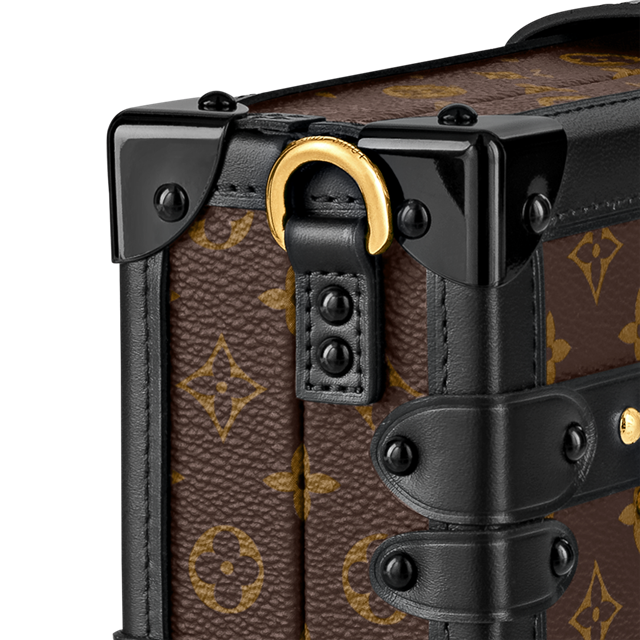 PETITE MALLE EAST WEST