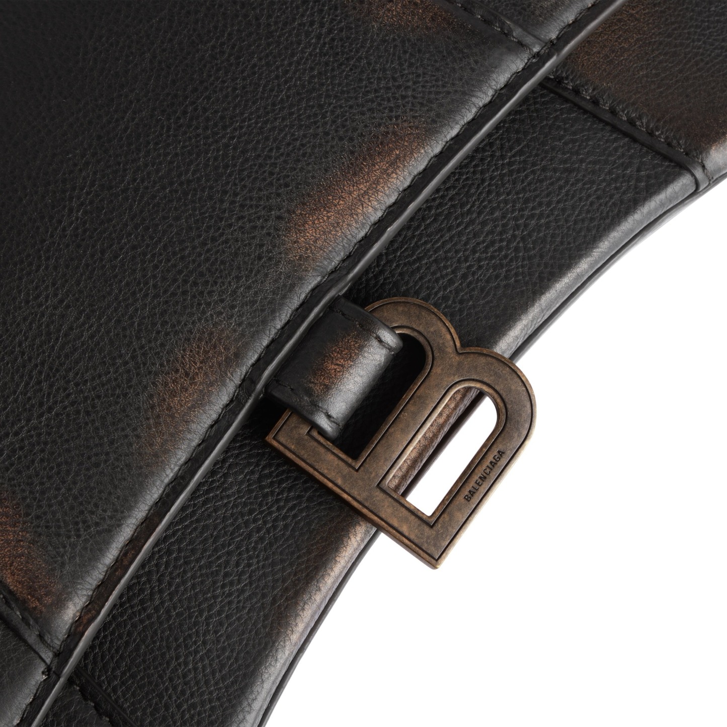 Women's Hourglass Small Handbag Used Effect