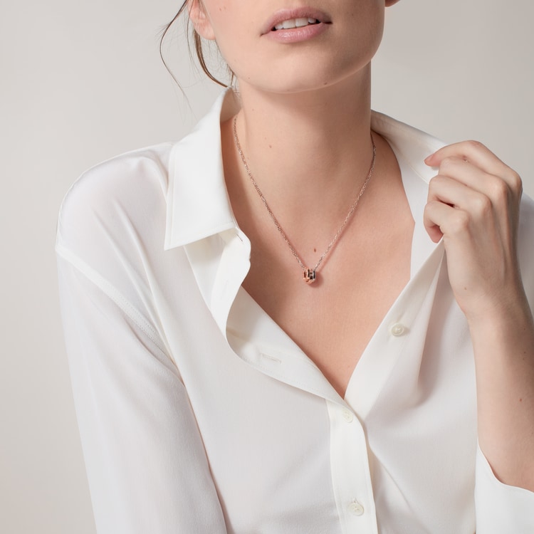 LOVE NECKLACE, 6 DIAMONDS