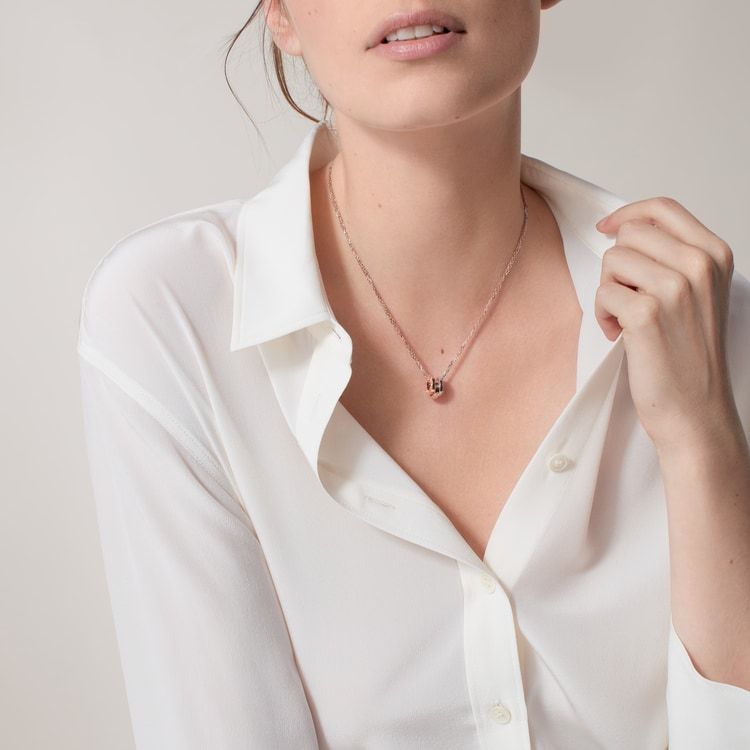 LOVE NECKLACE, 6 DIAMONDS