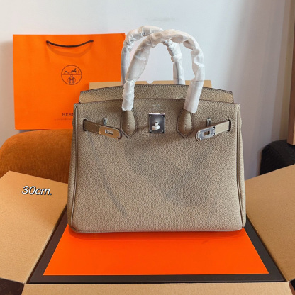 *Birkin 30 Bag
