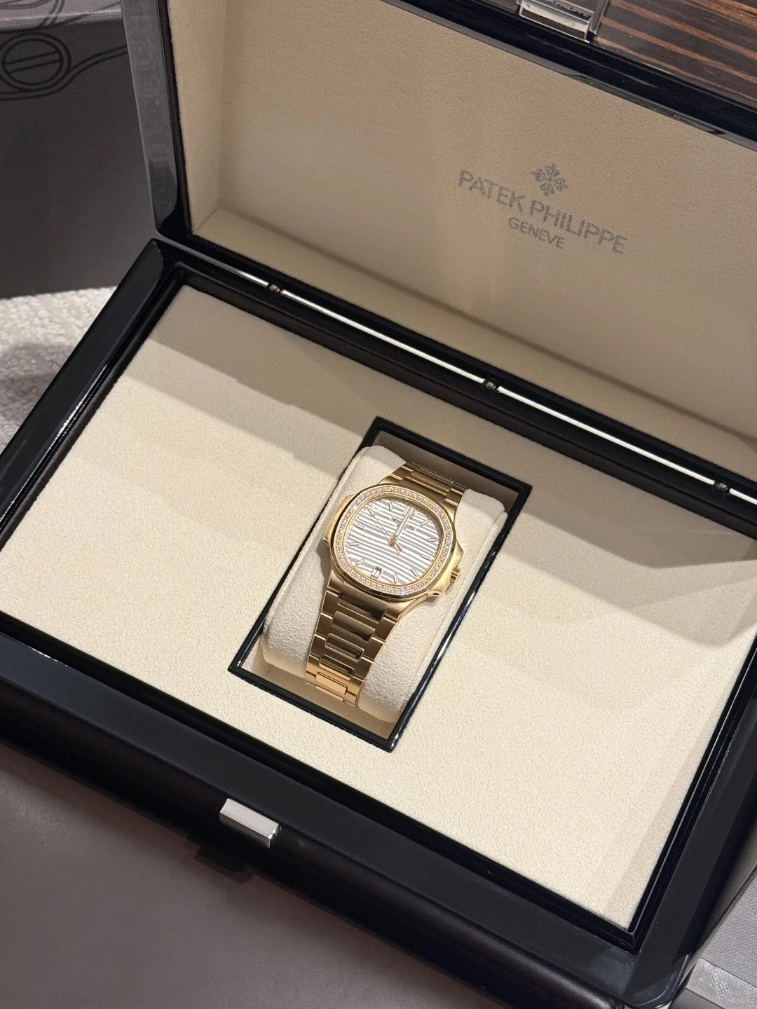 Nautilus 7118/1200R-001