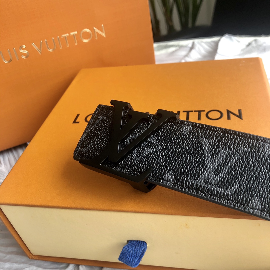 INITIALES 40MM MATTE BLACK BELT